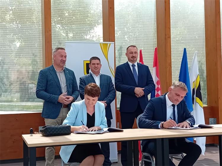 Slika /slike/foto 6_25/foto PPVRH-LJUBESCICA 11-6_25/nsl PPVRH-LJUBESCICA 11-6_25.jpg